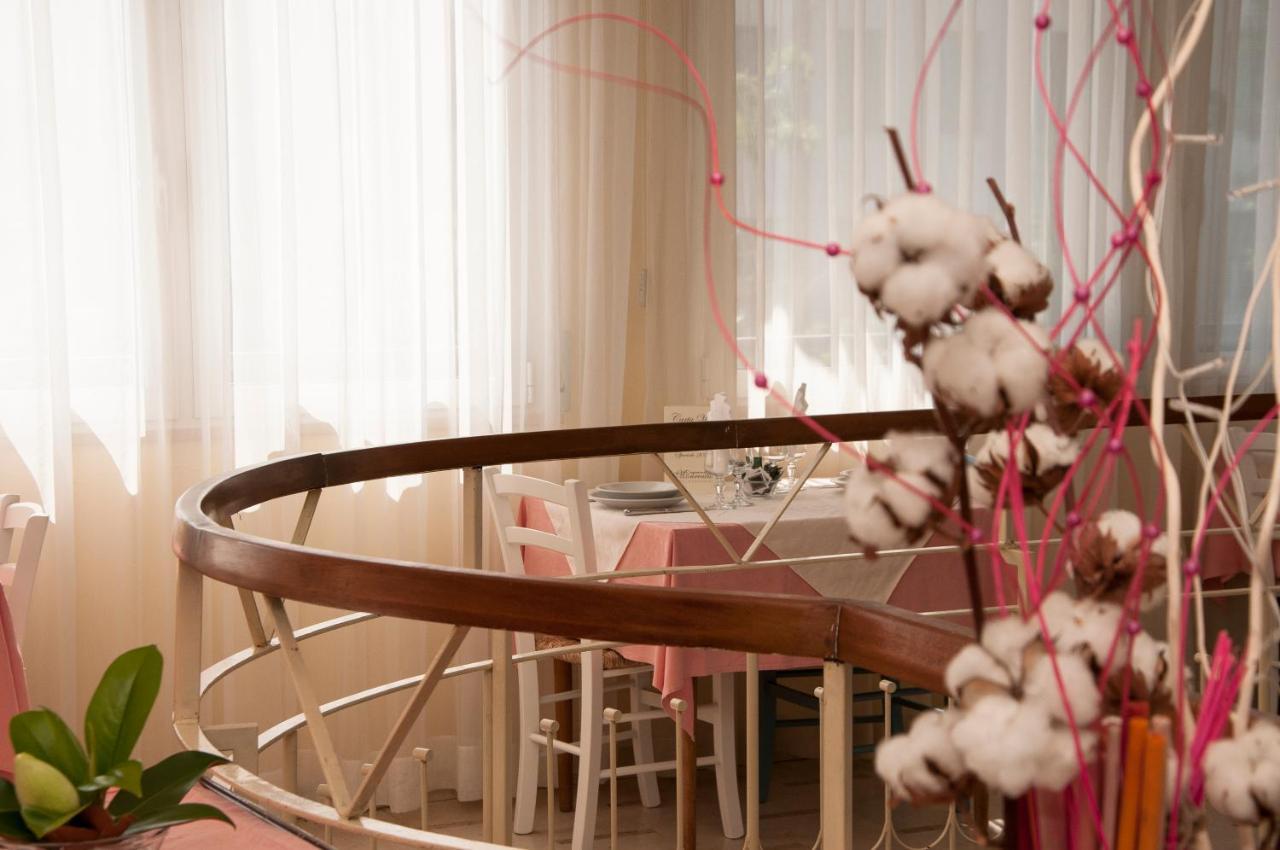Hotel Rugantino Cesenatico Ngoại thất bức ảnh