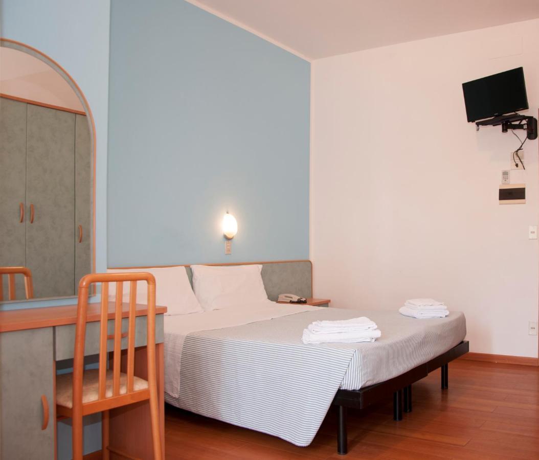 Hotel Rugantino Cesenatico Ngoại thất bức ảnh