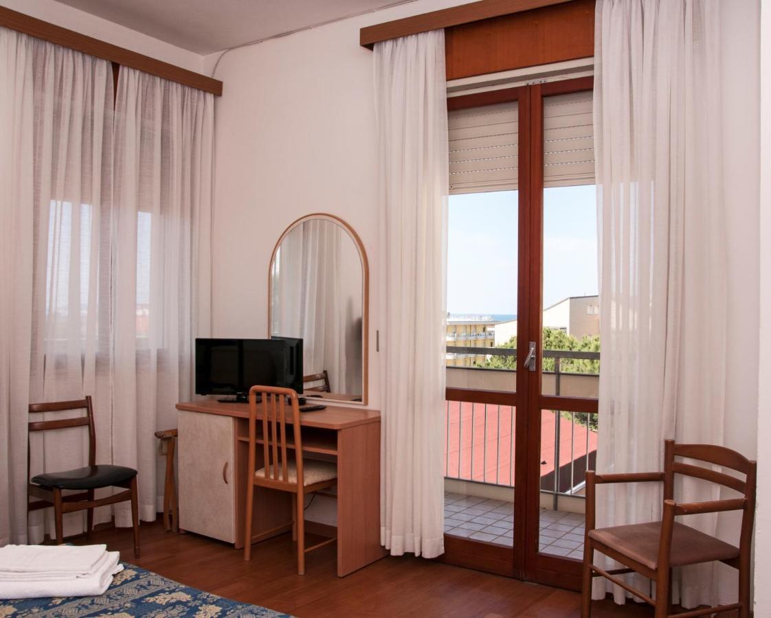 Hotel Rugantino Cesenatico Ngoại thất bức ảnh