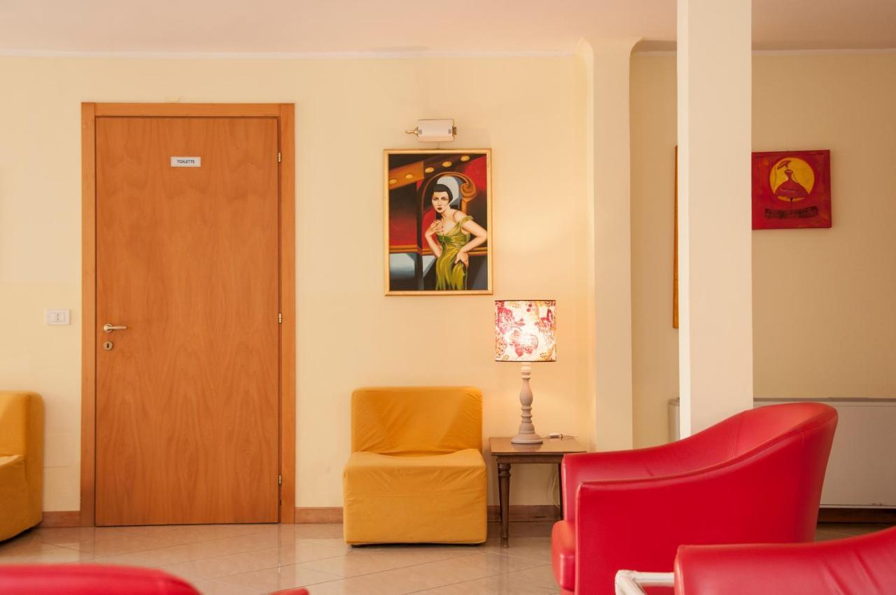 Hotel Rugantino Cesenatico Ngoại thất bức ảnh