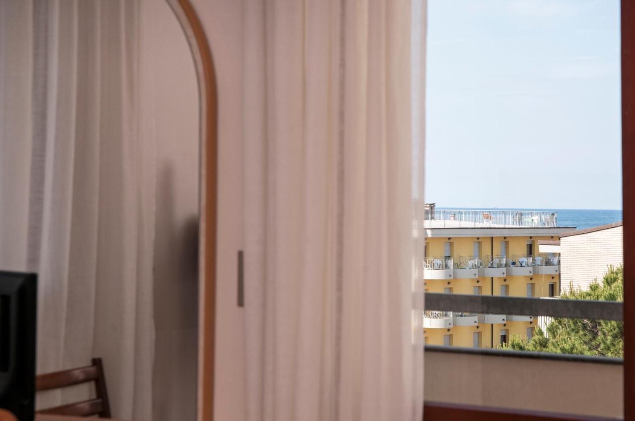 Hotel Rugantino Cesenatico Ngoại thất bức ảnh