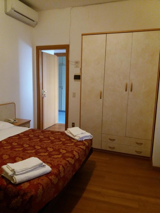 Hotel Rugantino Cesenatico Ngoại thất bức ảnh